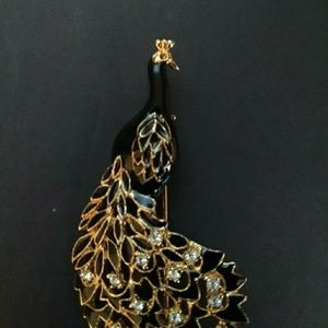 Vintage Peacock Brooch / Excellent Condition